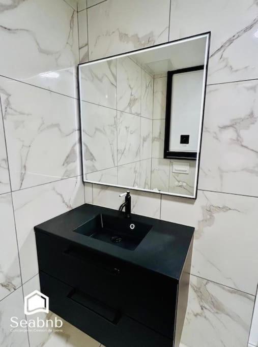 Charming Downtown - Ac - Wifi - Private Entrance *